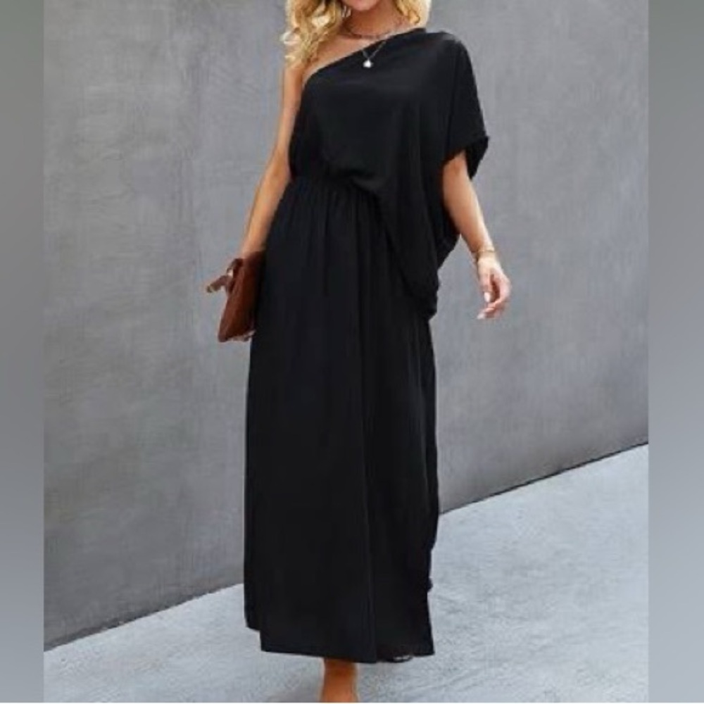 Gilli Solid Black One Shoulder Front Split Maxi D… - image 1